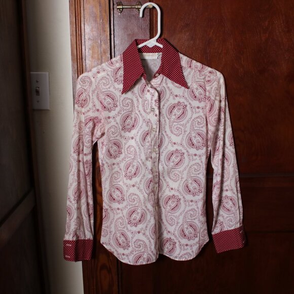 70s Vintage Red Paisley Button Down with Dagger Collar Size XS - Picture 5 of 10
